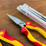 Combo001 Kìm Wiha và Dao rọc giấy NT Cutter (Bằng 20cm 26711, Nhọn 16cm 26720, Rọc giấy ea-300)