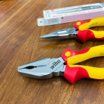 Combo001 Kìm Wiha và Dao rọc giấy NT Cutter (Bằng 20cm 26711, Nhọn 16cm 26720, Rọc giấy ea-300)