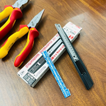 Combo001 Kìm Wiha và Dao rọc giấy NT Cutter (Bằng 20cm 26711, Nhọn 16cm 26720, Rọc giấy ea-300)