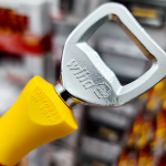Dụng cụ để mở nắp bia, cán cách điện 1000V 04703 Thương hiệu Wiha I HCTOOLS